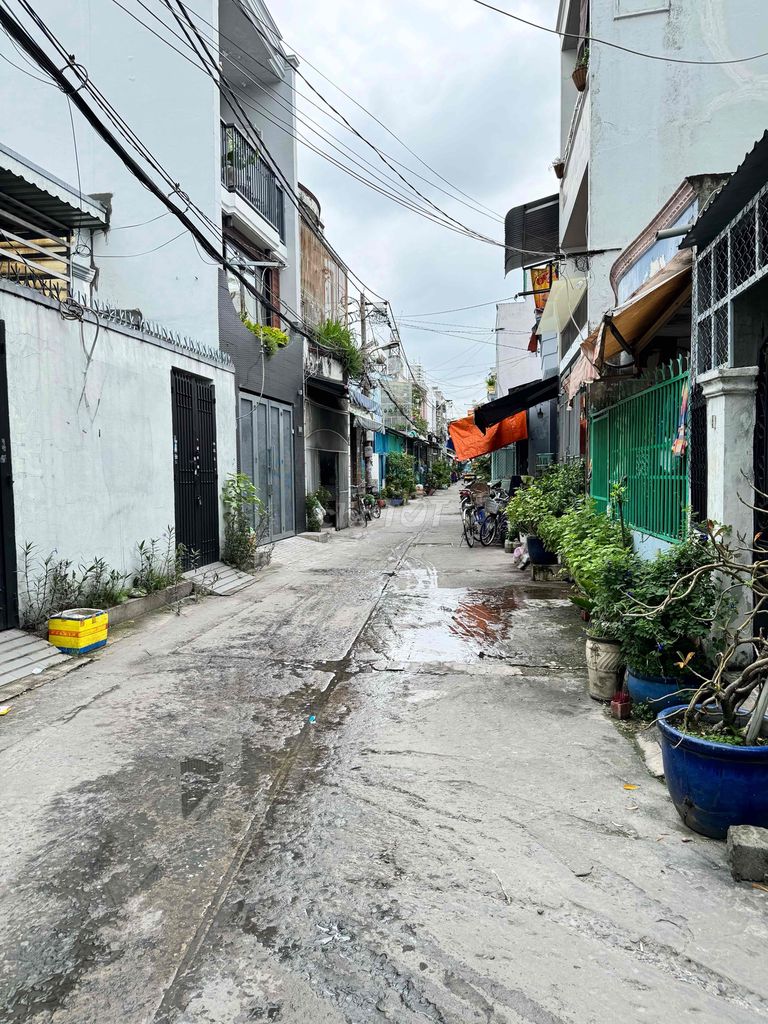 ĐƯỜNG CHIẾN LƯỢC, GẦN VÒNG XOAY PHÚ LÂM-9*11M - 2 TẦNG-4TỶ- BÌNH TÂN. Mua bán Nhà ở tại Quận Bình Tân Tp Hồ Chí Minh được đăng bởi Cao hoàng mỹ hạnh hình 3