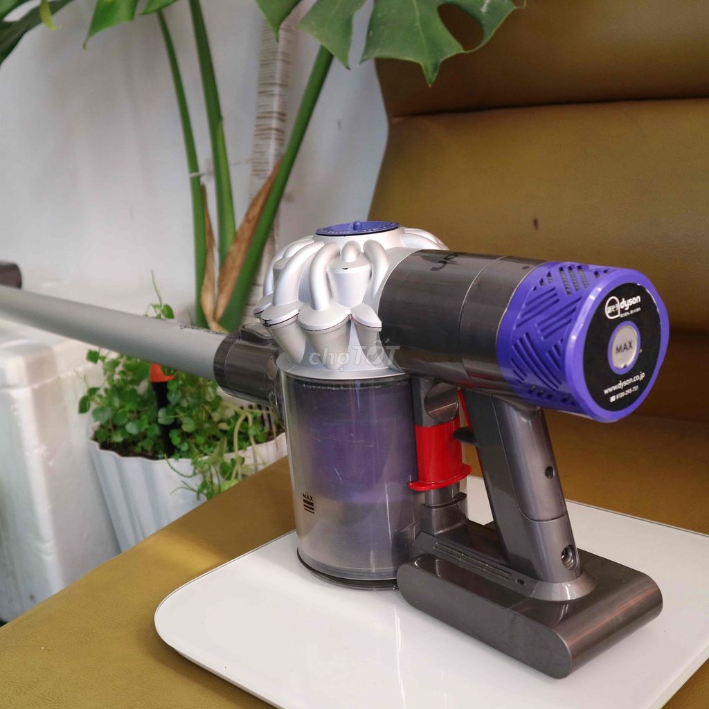 Máy hút bụi pin Dyson. Tiện lợi cho dọn nhà