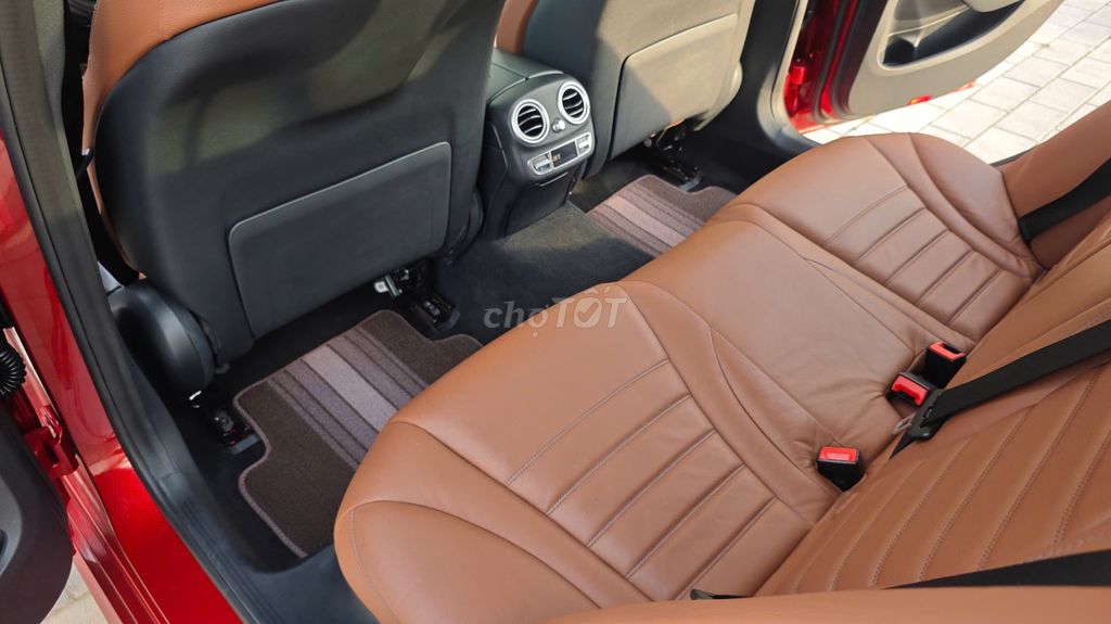 Mercedes Benz 2020 C300 AMG - 78000 km. Mua bán Ô tô tại Quận Thanh Xuân Hà Nội được đăng bởi Nguyễn Tuấn Hoàng hình 2