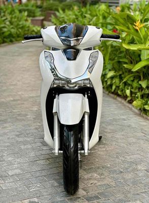 Honda SH Smartkey Trắng Chính Chủ. Mua bán Xe máy tại Quận Cẩm Lệ Đà Nẵng được đăng bởi it