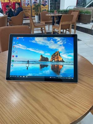 Surface Pro5 LTE 2in1