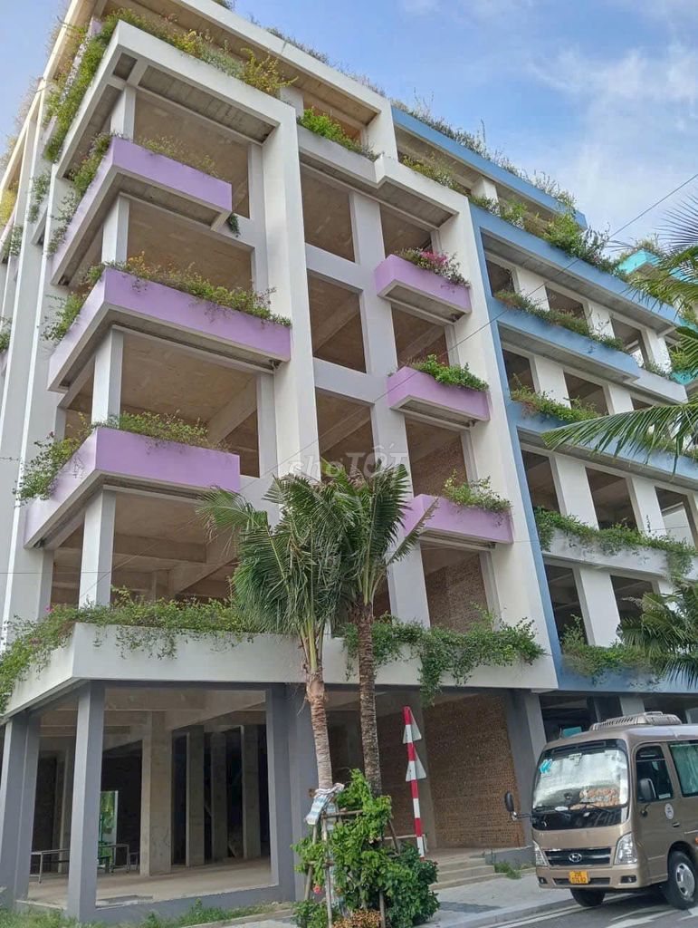 Khách sạn 8 tầng tại Flamingo Hải Tiến -16.5 tỷ
