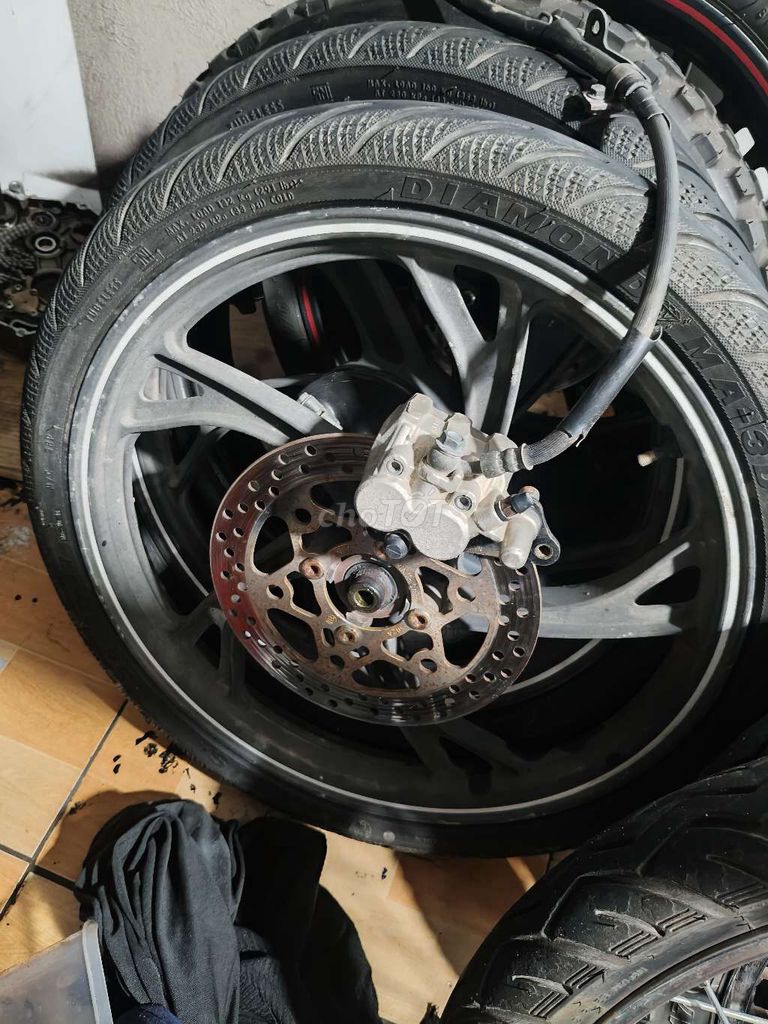 Mâm sym. Mua bán Phụ tùng xe tại Huyện Cái Bè Tiền Giang được đăng bởi Kiên hình 1