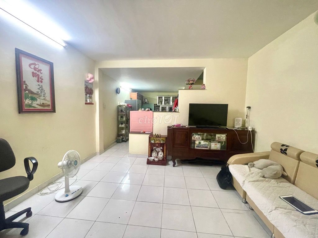 Bán nhà Lê Văn Việt, 45m2, nhà mới đẹp, khu đan cư yên tĩnh, an ninh