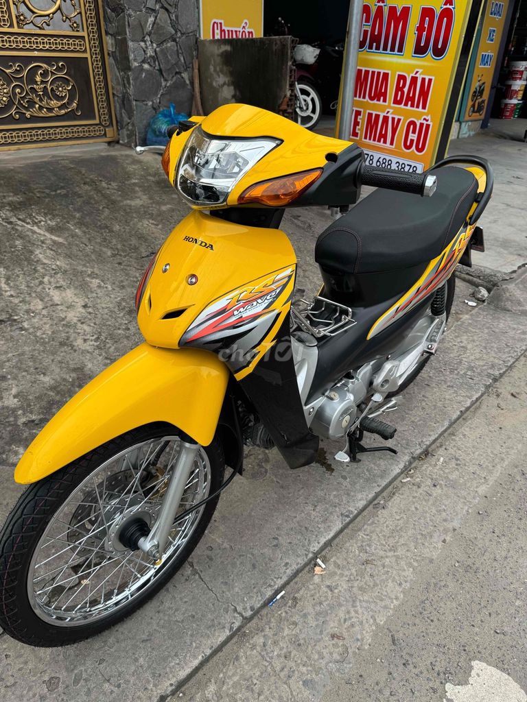 Honda Wave RS с красивым номером 7788
