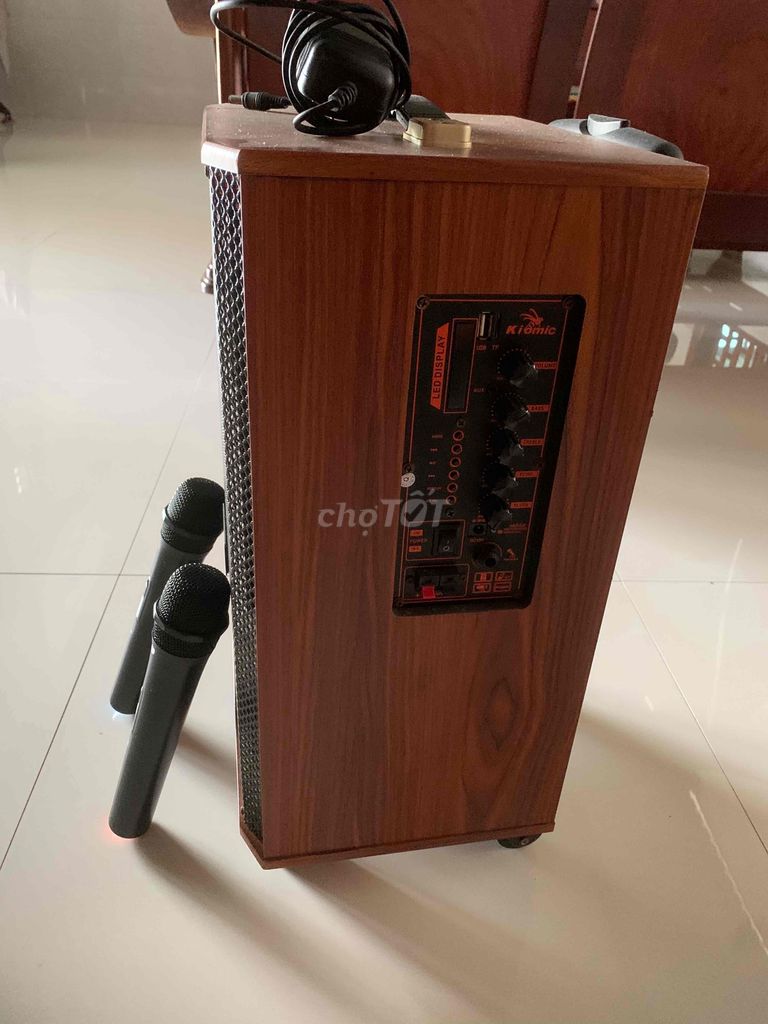 Loa kéo Kiomic thùng gỗ kèm 2 micro karaoke hay