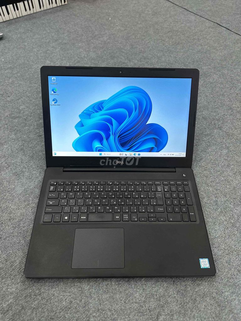 Dell Latitude 3590 15.6 inch 8GB RAM 256GB SSD