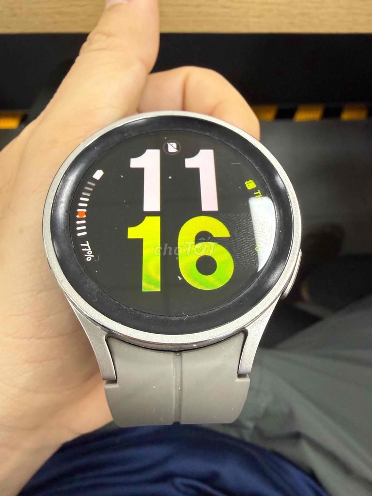 Full box Samsung watch 5 pro 45mm màu xám. Mua bán Thiết bị đeo thông minh tại Thành phố Vũng Tàu Bà Rịa - Vũng Tàu được đăng bởi Doi Van Duy hình 1