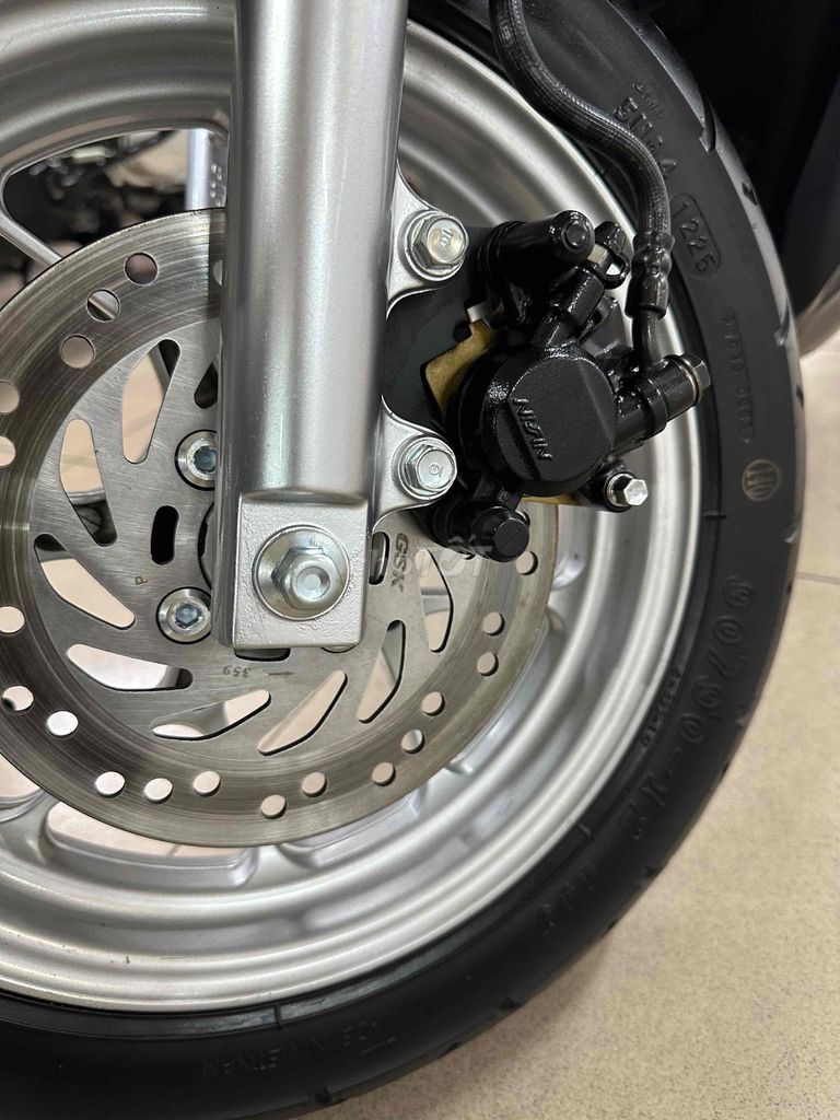 lead 4v 2023 chạy 5 ngàn km mới 99% zin 100%. Mua bán Xe máy tại Quận 8 Tp Hồ Chí Minh được đăng bởi A. Hải hình 2