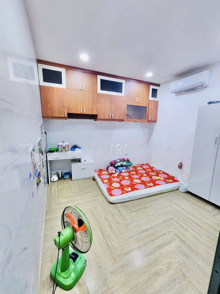 Cho thuê nhà 2 phòng ngủ ngay Nơ Trang Long, Bình Thạnh full nội thất