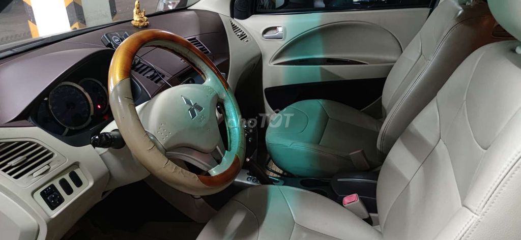 2011 Mitsubishi Zinger GLS 2.4 AT - 95000 km. Mua bán Ô tô tại Quận 7 Tp Hồ Chí Minh được đăng bởi Hao Nguyen hình 3