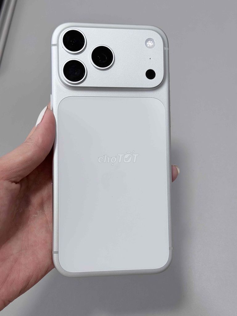 iPhone 17Promax 256gb Bạc CNC 2Sim P100 18L Sạc. Mua bán Điện thoại tại Quận Thanh Khê Đà Nẵng được đăng bởi Thiên phú  hình 1