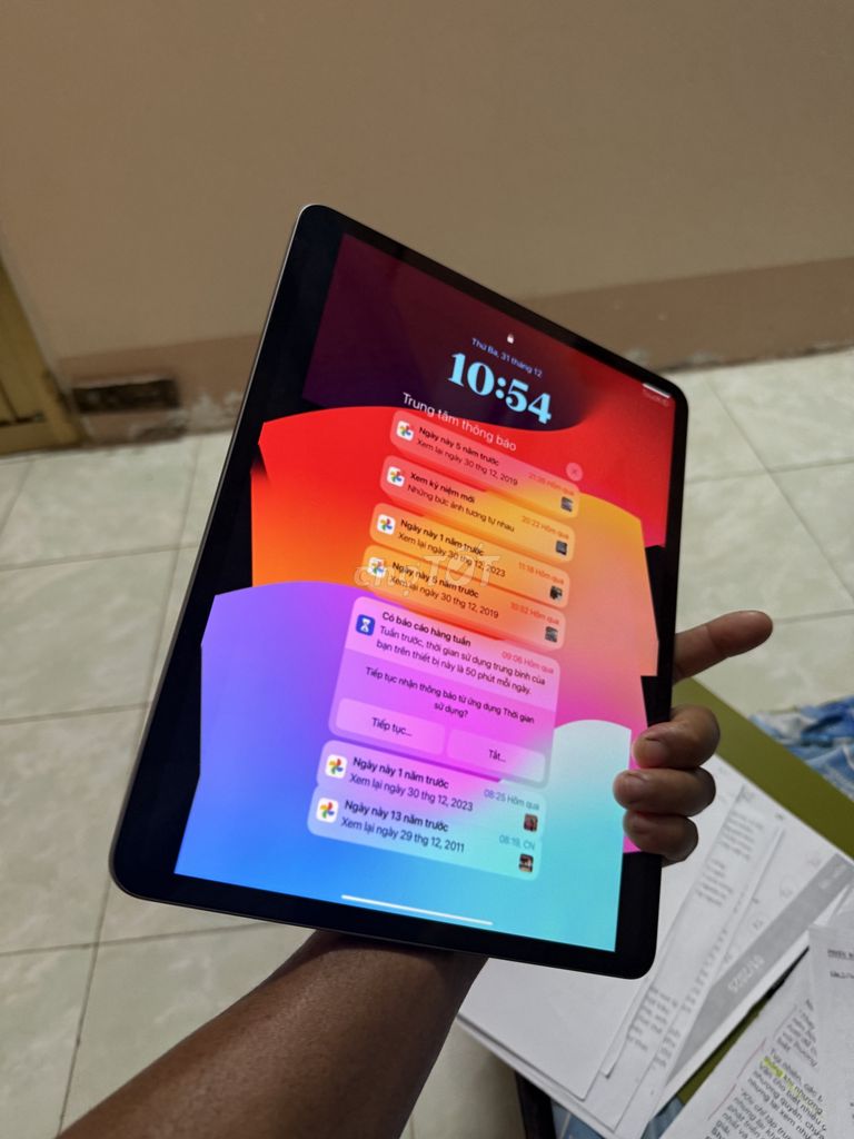 Bán ipad air 6 M2 wifi TGDD dưới 20 lần sạc