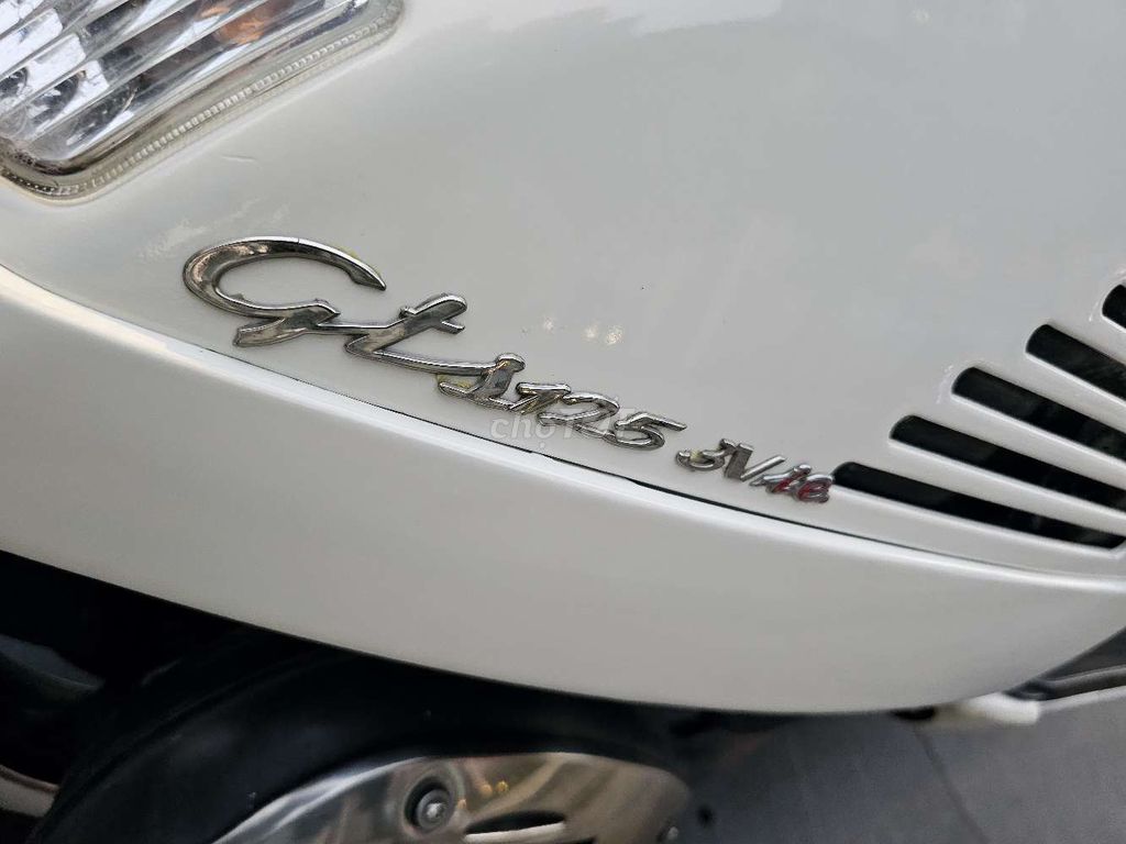 Cực đẹp GTS 125 3vie trắng. Mua bán Xe máy tại Quận Ba Đình Hà Nội được đăng bởi Bách hình 2