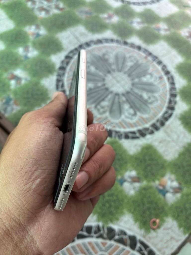 Apple iPhone SE 2022 256GB. Mua bán Điện thoại tại Huyện Vĩnh Thạnh Cần Thơ được đăng bởi Nguyễn Vũ hình 1