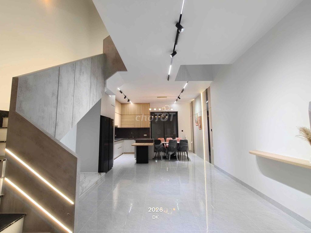 Аренда · 3 комн. · 270 м² · Thành phố Nha Trang, ул. Phùng Hưng