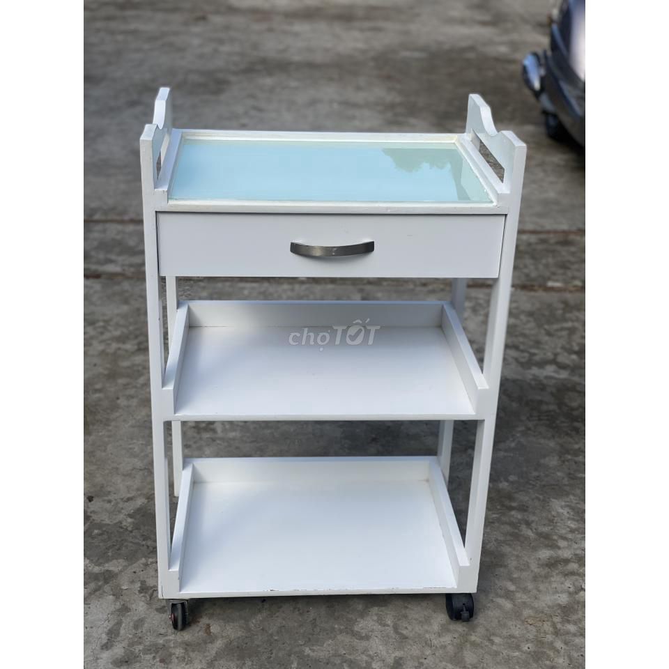 Kệ gỗ 3 tầng có bánh xe giá rẻ. Mua bán Tủ, kệ gia đình tại Quận 1 Tp Hồ Chí Minh được đăng bởi Tuấn  hình 1