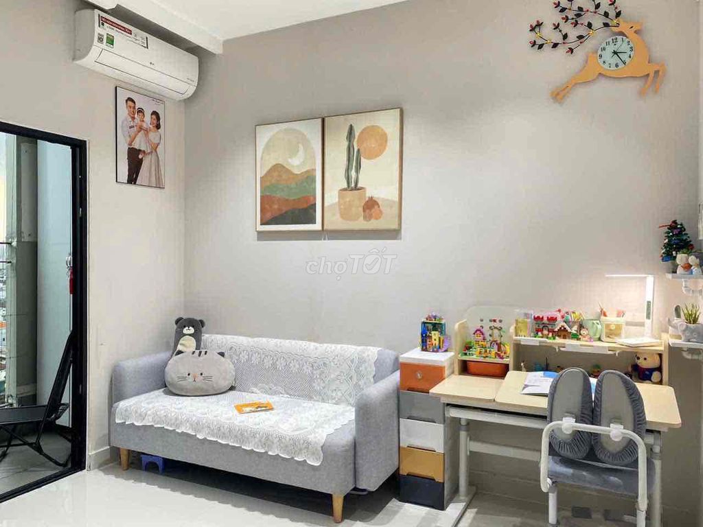 Кондоминиум Hoang Quoc Viet Quan 7 - 2 спальни+2 туалета. Дом полностью меблирован