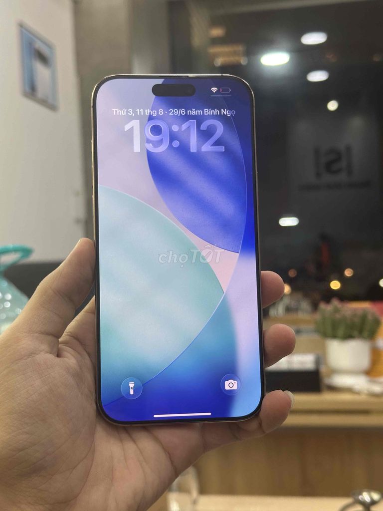 16 Pro Max 256GB Vàng Nguyên zin/ BAO VỢ XẤU. Mua bán Điện thoại tại Quận 12 Tp Hồ Chí Minh được đăng bởi Sang Mobile hình 1