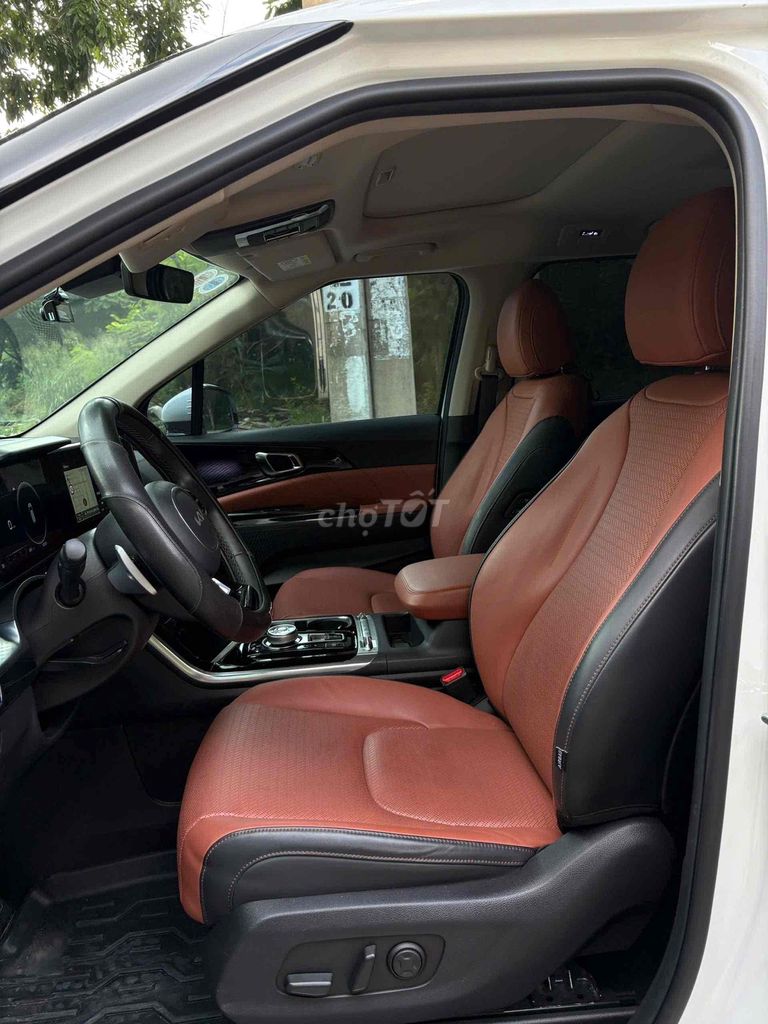 Kia Carnival 2023 Signature 2.2D - 70000 km. Mua bán Ô tô tại Thành phố Dĩ An Bình Dương được đăng bởi Quốc Thái  hình 5