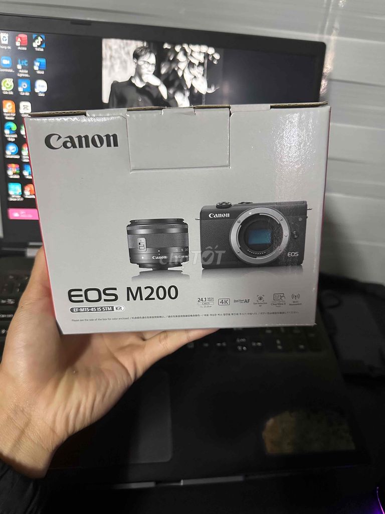 Bán Canon M200 fullbox chưa qua sử dụng ạ