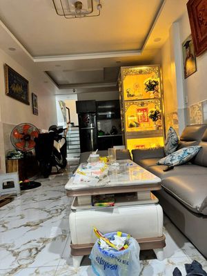 Bán nhà chính chủ Trần Nguyễn Hãn Quận 8, 58m2, 2 tầng, 4 PN.KQH.. Mua bán nhà ở tại Quận 8 Tp Hồ Chí Minh được đăng bởi Trần Thị Diễm Thúy