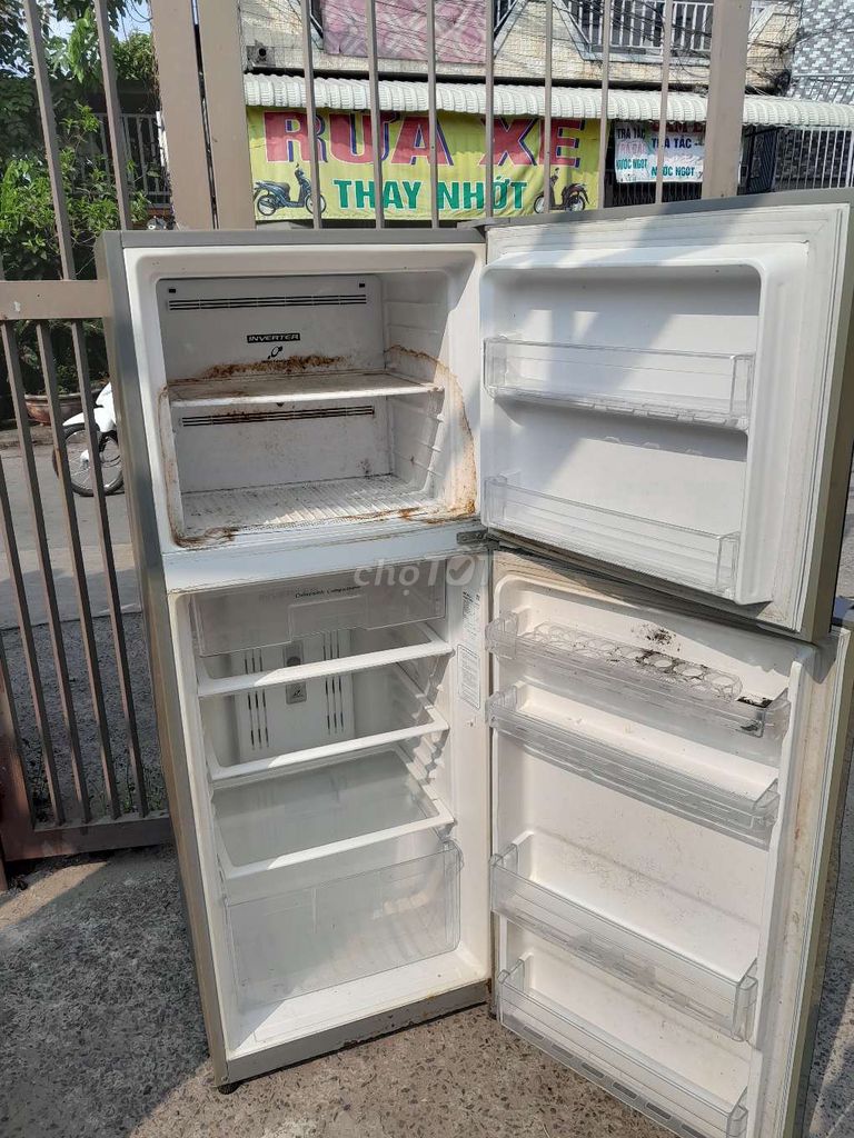 Bán thợ chiếc tủ Hitachi Inverter như hình. Mua bán Tủ lạnh tại Quận 12 Tp Hồ Chí Minh được đăng bởi Nguyễn Việt  hình 3