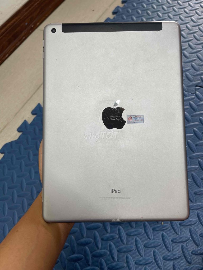 ipad gen 6-32ghi đẹp đủ chức năng. pin trâu