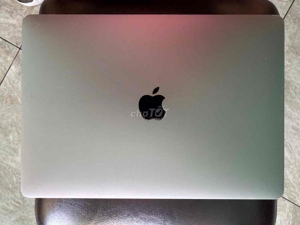 Macbook Pro 2017 i5 touch bar 8GB/512GB Bạc. Mua bán Laptop tại Huyện Củ Chi Tp Hồ Chí Minh được đăng bởi Nguyễn Trang hình 1