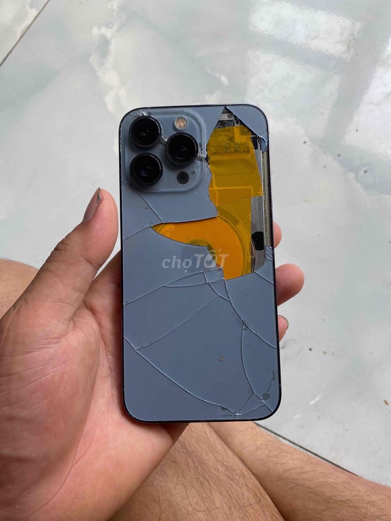 Apple iPhone 13 Pro 256GB Vỡ. Mua bán Điện thoại tại Huyện Sơn Dương Tuyên Quang được đăng bởi nguyen hình 1