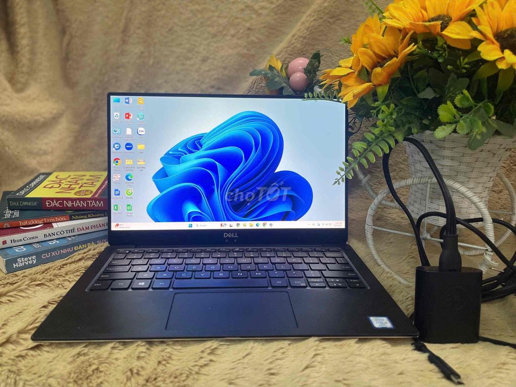 Dell XPS 13 9370 i5-8350U 8GB. Mua bán Laptop tại Quận Gò Vấp Tp Hồ Chí Minh được đăng bởi Huy Phong hình 1