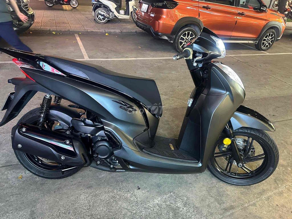 Honda SH 300i Италия 2017 ABS, хошиминский номер, 1 хозяин (отличное сост.)