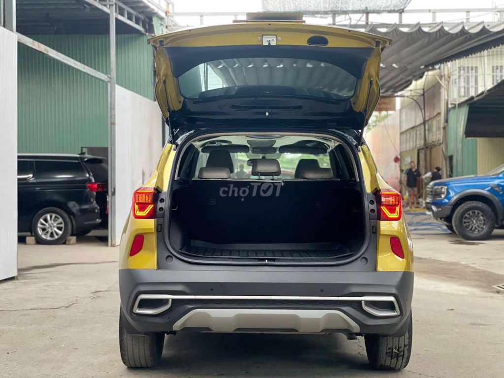 Kia Seltos 2021 Luxury 1.4 Turbo,màu vàng,48000 km. Mua bán Ô tô tại Quận Bình Tân Tp Hồ Chí Minh được đăng bởi Son Do hình 13