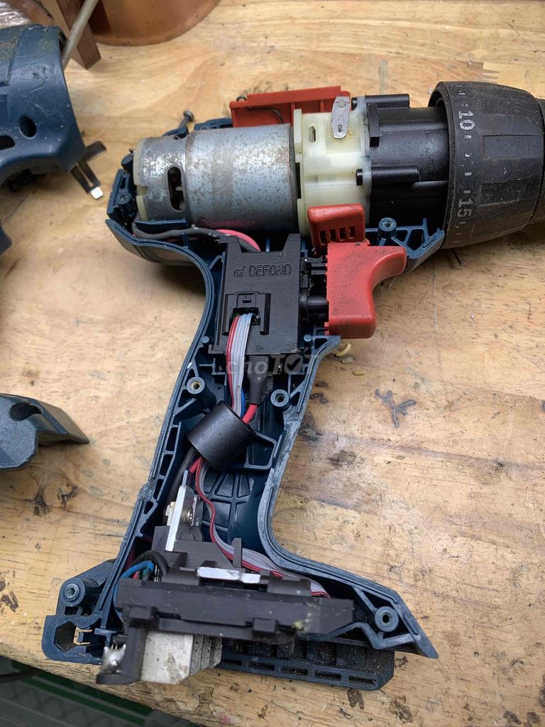 Máy khoan pin Bosch GSR 1440-LI Xanh đen. Mua bán Nội thất, đồ gia dụng khác tại Thành phố Châu Đốc An Giang được đăng bởi chuyên đóng pin  hình 1