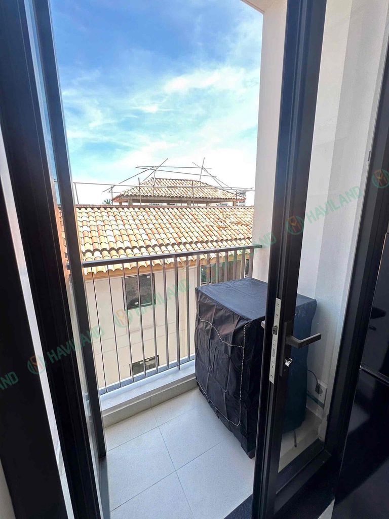 Upscale studio with own washer and dryer at Sun Cosmo — photo 9