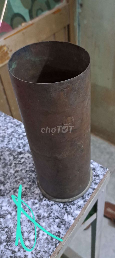 Chủ Nhật ra đi 1 cái vỏ 105mm cao 28 năm 1945