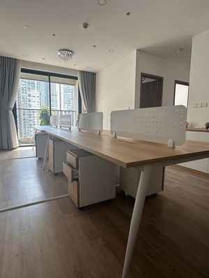 [HCM - BÌNH THẠNH] Em cần thanh lý gấp cụm bàn. Mua bán Đồ dùng văn phòng tại Quận Bình Thạnh Tp Hồ Chí Minh được đăng bởi Hoàng Nguyễn