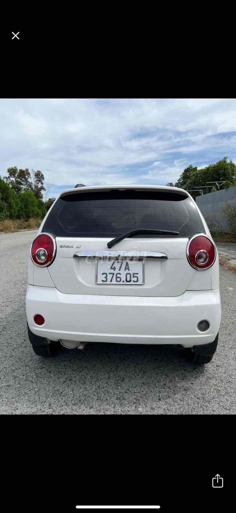 Chevrolet Spark số sàn 5 chỗ màu trắng. Mua bán Ô tô tại Huyện Hóc Môn Tp Hồ Chí Minh được đăng bởi A Mỹ hình 5
