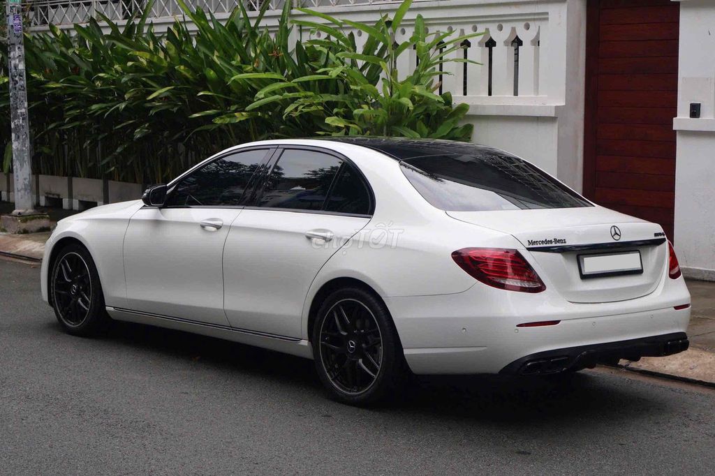 Mercedes Benz E250 AMG model 2018 lên E63. Mua bán Ô tô tại Quận 8 Tp Hồ Chí Minh được đăng bởi Khoa nguyễn hình 5