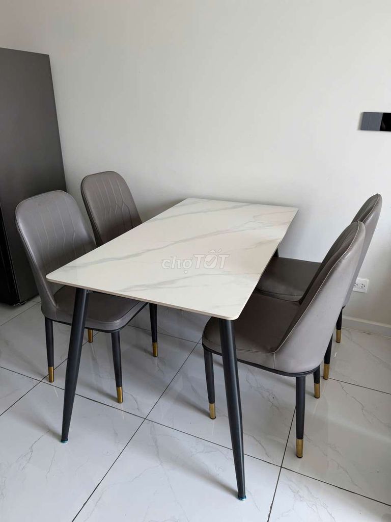 Bộ bàn ăn 4 ghế mặt đá. Mua bán Bàn ghế tại Quận 12 Tp Hồ Chí Minh được đăng bởi Nhật Thy hình 1