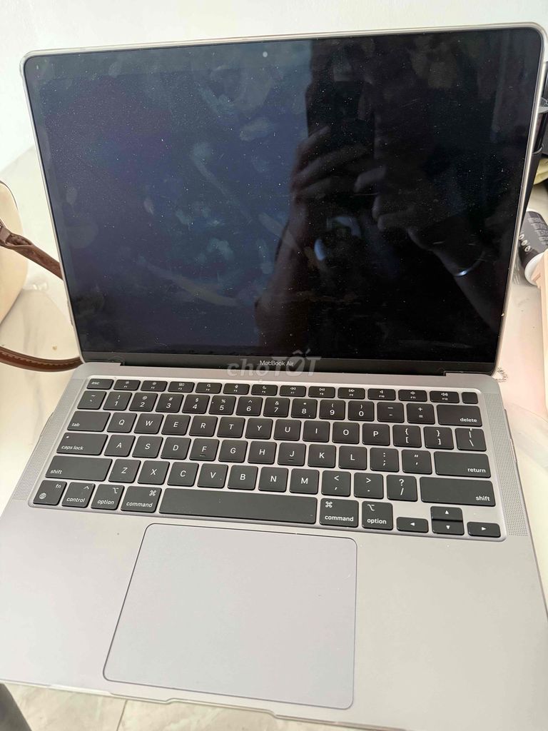 Apple MacBook Air M1 13.3 inch 8GB/256GB. Mua bán Laptop tại Quận Bình Tân Tp Hồ Chí Minh được đăng bởi Khắc Huy hình 1