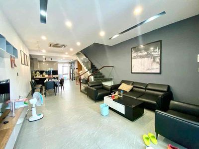 Аренда · 4 комн. · 100 м² · Quận Ngũ Hành Sơn, ул. Đường Mỹ Đa Tây 12