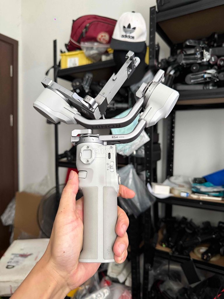 Gimbal DJI RS4 MINI COMBO Xám. Mua bán Máy ảnh, Máy quay tại Quận 12 Tp Hồ Chí Minh được đăng bởi shop gimbal hình 1