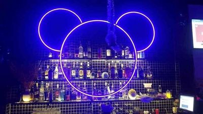Minnie Bar Tuyển Dụng 10 Nữ NV