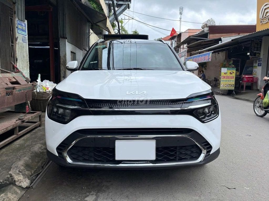 Kia Carens Luxury 2024 Trắng 7 chỗ