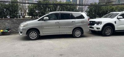Toyota Innova E 2013 Bạc 13 vạn km