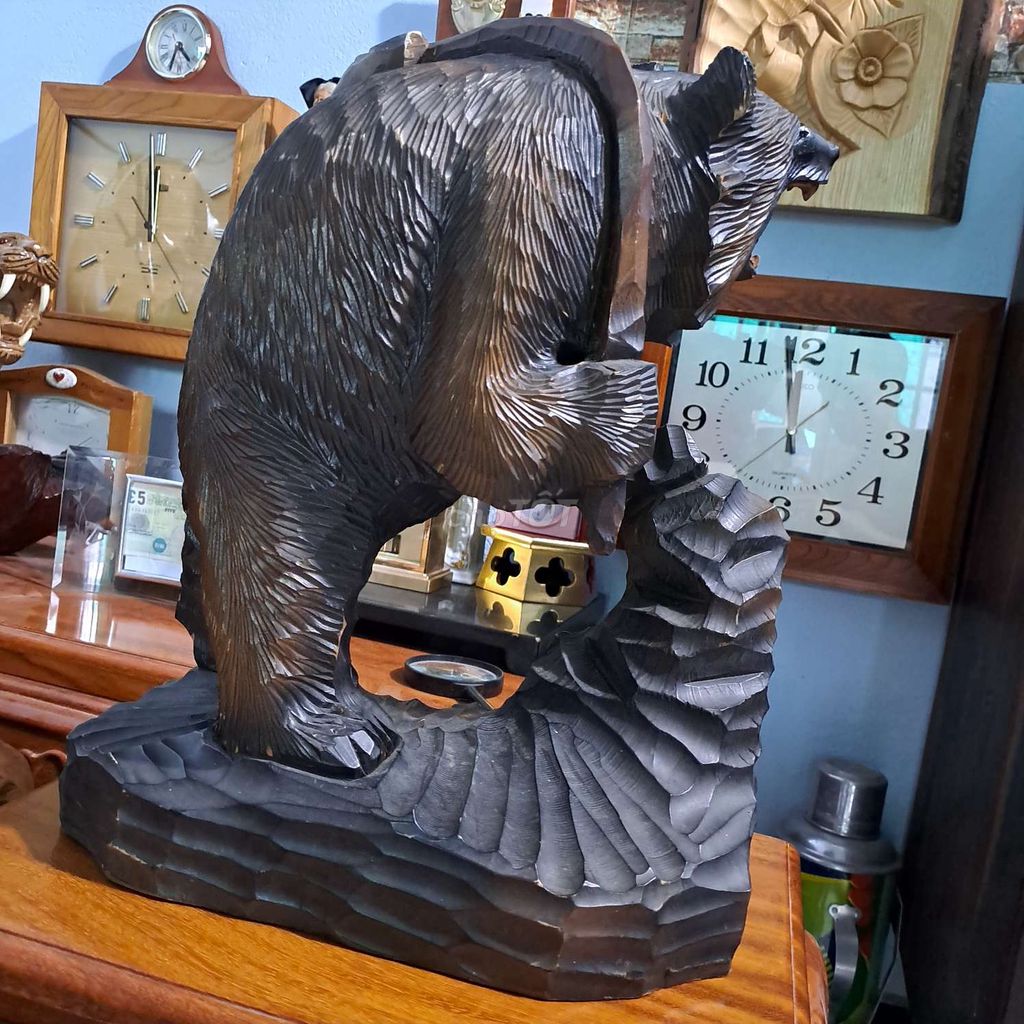 Tượng gấu gỗ
