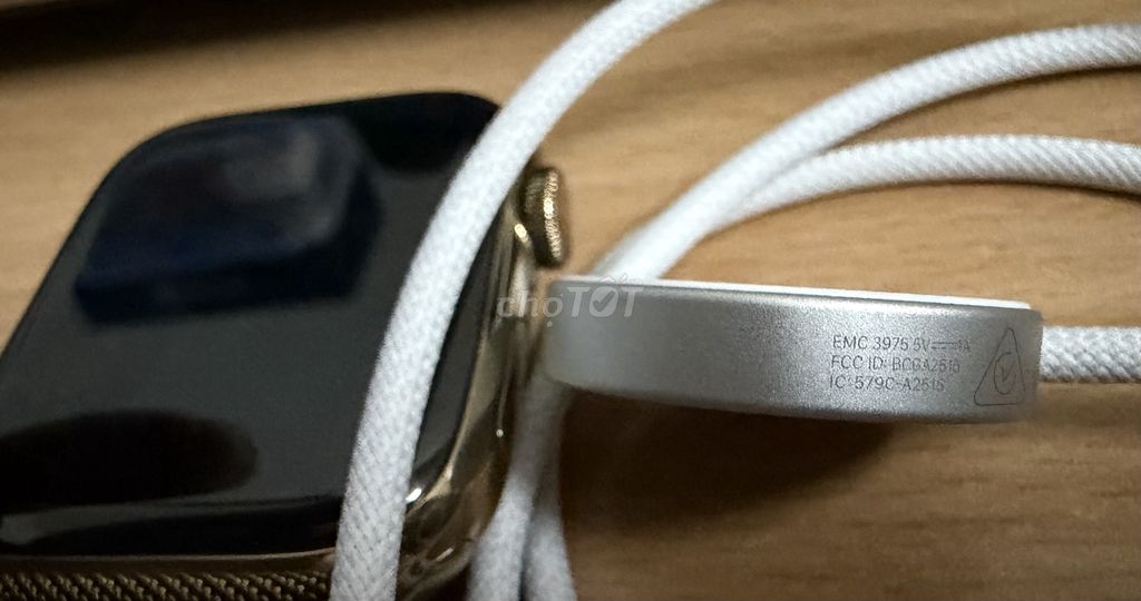 Apple Watch Series 9 45mm Vàng Like New. Mua bán Thiết bị đeo thông minh tại Quận Long Biên Hà Nội được đăng bởi Thanh Hoang hình 1