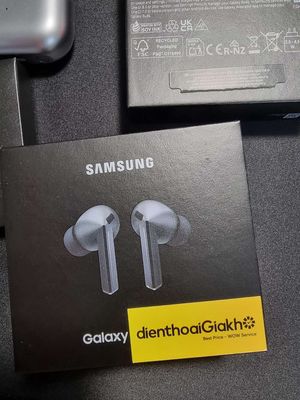 Tai nghe Samsung Galaxy Buds3 Pro Bạc. Mua bán Tivi, Âm thanh tại Quận Bình Tân Tp Hồ Chí Minh được đăng bởi Trần Sáng Lập