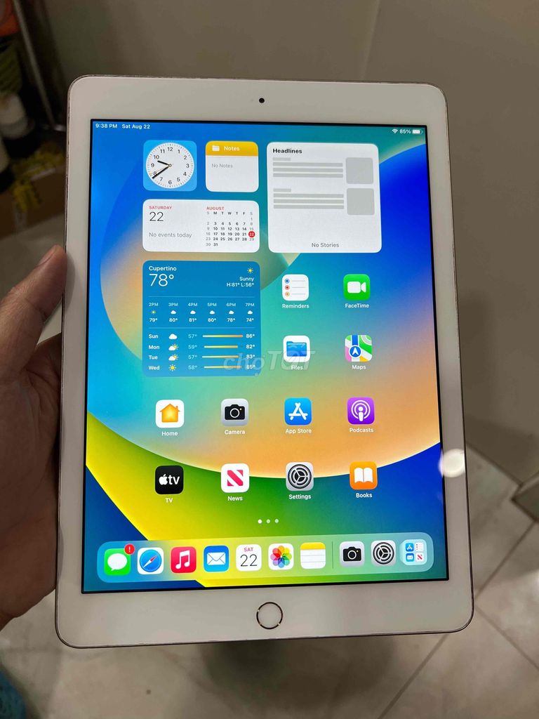 Apple iPad Gen 5 gold 128GB. Mua bán Máy tính bảng tại Quận 8 Tp Hồ Chí Minh được đăng bởi Trung Nguyễn hình 1
